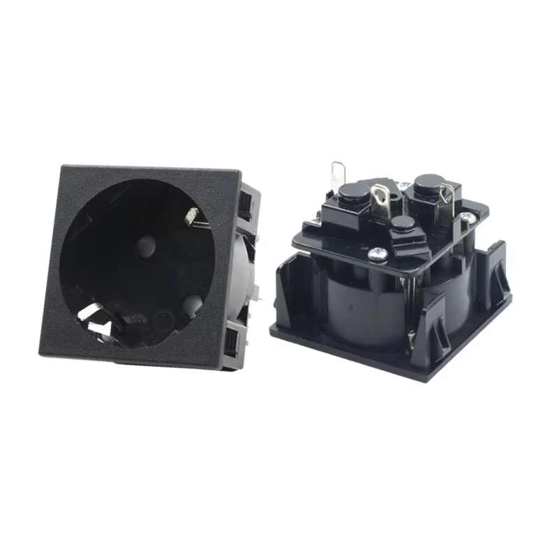 Industrial 16A AC250V Female EU Standard Vertical Dip AC Inlet Sockets Plastic Extension Socket with NFC Connectivity