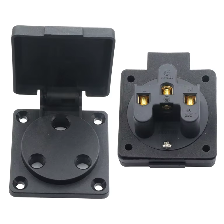 IP44 AC 250v 16A 3pin South Africa India Wall Panel Waterproof Socket