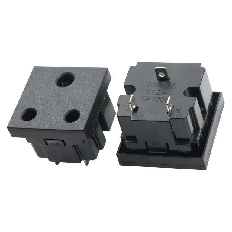 16A 250V Desktop Snap in 3 Pins Inlet Industrial AC Indian Socket with South African Power Socket
