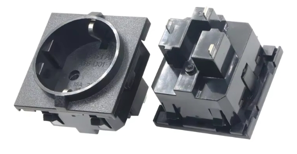 16A 250V European 3 Pins AC Outlet Power Socket Adapter Plug Connector with Certification